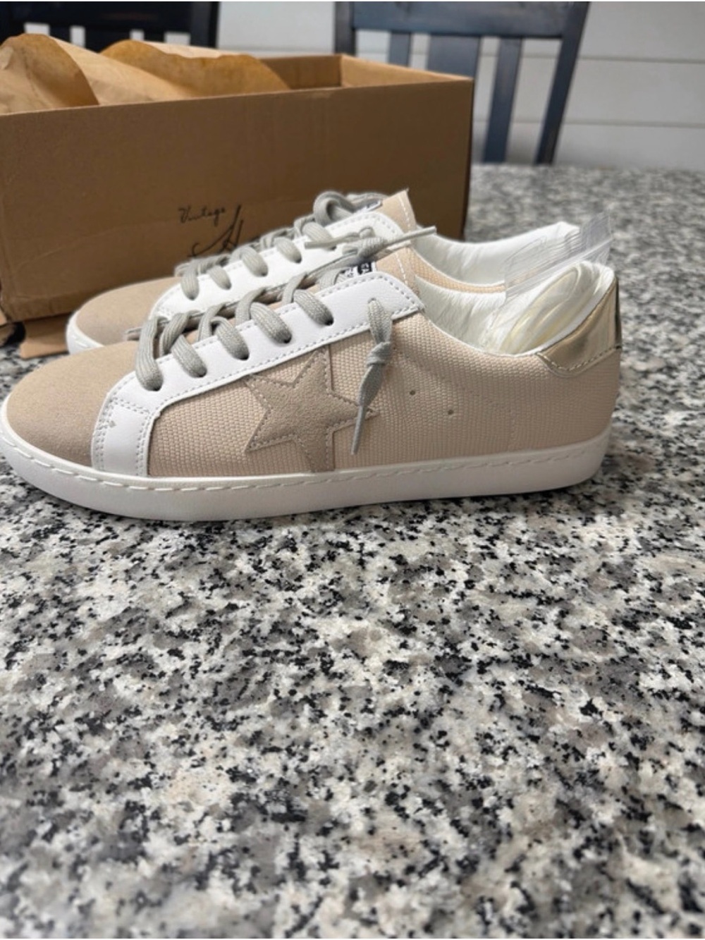 Vintage Havana Beige and White Star Accent Sneakers